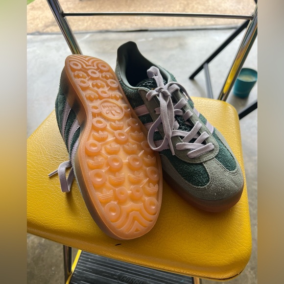 Adidas Original Gazelle Shoes size M8/W9.5 NWOT - Picture 7 of 13